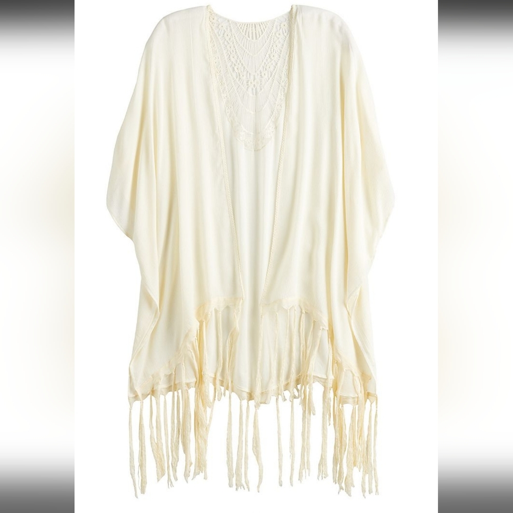 BNWT Women's Sonoma GFL Crochet Back Fringe Ruana, White, OS - Picture 2 of 7